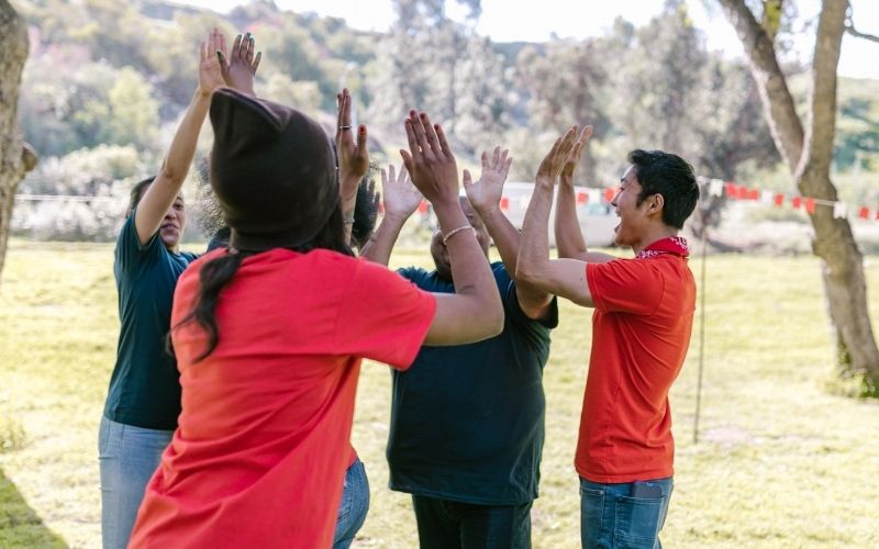 Team Building là gì? 6 lợi ích của Team Building đối với doanh nghiệp 2 Team Building là gì? 6 lợi ích của Team Building đối với doanh nghiệp 2